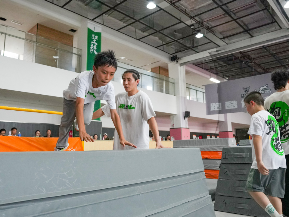 新华社记者, 区再次举办