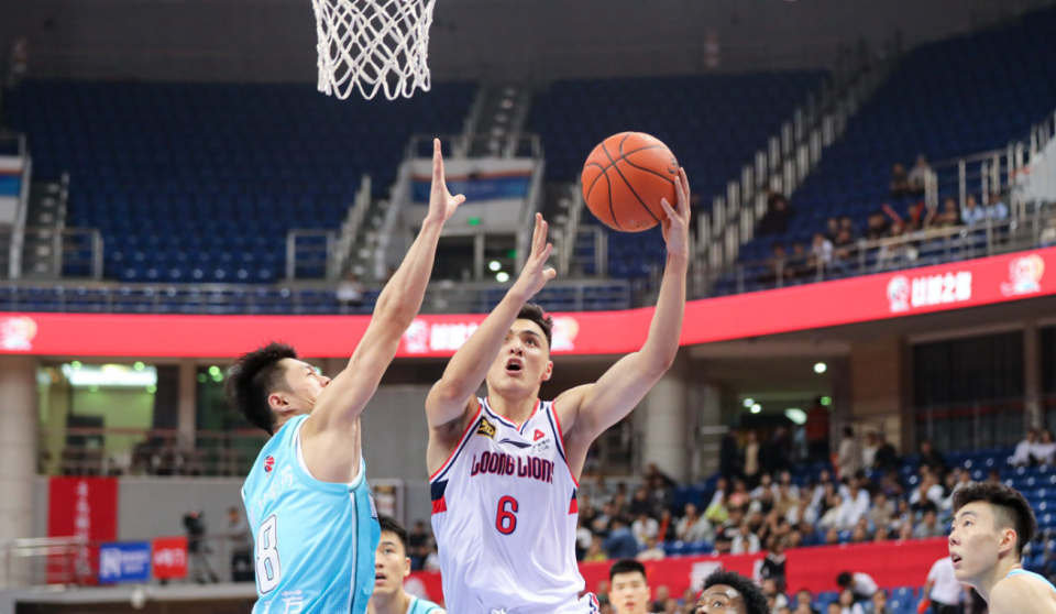 有的运作, 广州队球员, 这笔交易中